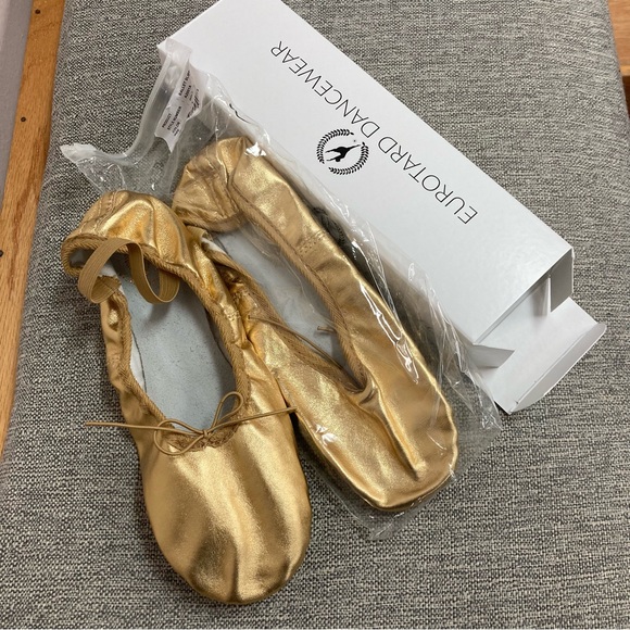 NEW!! Gold Ballet Flat Eurotard Tendu - Picture 2 of 7